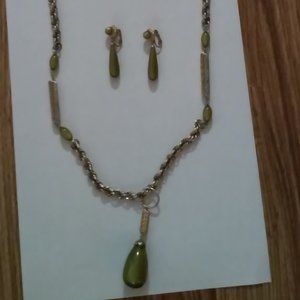 Vintage Sarah Coventry Green Avacado Jewelry Set Necklace And Earrings